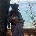 Sonja Vuksanović (49) pokazala telo od milion dolara: Skinula se u bikini i niko ne zna gde pre da gleda, grudi, struk, noge -…
