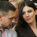 Žena Miloša Bikovića u topu i šortsu Izdefinisana od glave do pete: Skinula se u teretani i napravila haos