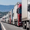 Protesti kamiondžija u Italiji se nastavljaju: Blokade puteva delimično uklonjene, saobraćaj se postepeno normalizuje