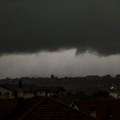 Oluja stigla i u Beograd! U toku večeri više delova Srbije na udaru, evo gde će biti najjači grmljavinski sistemi
