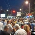 Pročitani zahtevi upućeni RTS-u na protestu 'Srbija protiv nasilja'