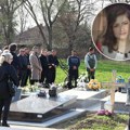 Sahranjena majka za koju se sumnja da je sa mužem ubila sinove Potresne scene u Bačkom Petrovcu, porodica skrhana (foto)