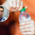Lekar otkriva zašto nikada ne pije vodu iz plastične flašice: Tokom vrelih dana je najštetnije