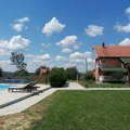 Iz kojih razloga se najčešće iznajmljuju vikendice? (AUDIO)