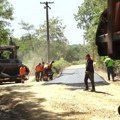 Meštani sela Kotraža dobili asfalt do svojih kuća