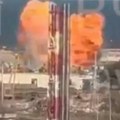 (Video) Eksplozija u putinovoj pomorskoj bazi: Snimljen trenutak kada se dron zakucava u metu: Pogođeni najmoćniji ratni…