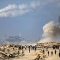 Najmanje 32 poginulih u izraelskim napadima na Gazu od jutros