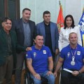 Spektakl na "kraljevom trgu": Zlatiborci i Užičani dočekali svoje zlatne i srebrne momke