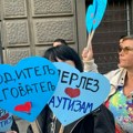 Roditelj-negovatelj u Srbiji: Zakon ne menja bol, ali bi barem olakšao borbu