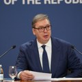 Vučić o dešavanjima ispred Skupštine: Blokaderi „nervozni zbog neuspeha od subote“ na brutalan način pokušali da napadnu…