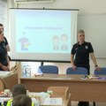 Policija u Kragujevcu na Međunarodni dan porodice tradicionalno sa mališanima