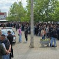 Mirni protesti zbog hapšenja sedmoro direktora održani i danas u Gračanici