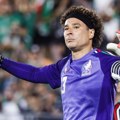 Očoa ispisuje istoriju - legendarni golman na šestom Mundijalu