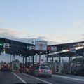 AMSS: Putnička vozila za izlaz na Preševu čekaju 25 minuta