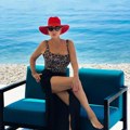 Šok fotka sa odmora! Lepa Brena u društvu Mirjane Antonović, žene koja je godinama bila u centru najvećeg estradnog skandala…