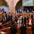 Mađarski parlament usvojio izmene Ustava, omogućena smena Šuljoka
