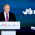 UŽIVO Putin se obraća na Istočnom ekonomskom forumu, među prisutnima je i Vulin i Sigal