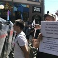 Policija i Žandarmerija sprečila studente i građane da „pozdrave“ Vučića i da priđu Narodnom pozorištu u Nišu