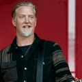 Muzika i Amerika: Džoš Homi, frontmen grupe Queens of the Stone Age otkrio da je operisao rak