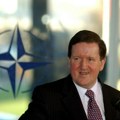 Lord Robertson: Rusiju treba upozoriti na mogućnost rata sa NATO-om