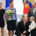 „Rusija priprema sledeću generaciju da umre za svoju zemlju“: Autorka knjige o Putinovoj Rusiji o novom obrazovnom…