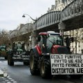 Besni francuski farmeri upali na Sajam poljoprivrede uoči posete Makrona