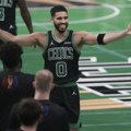 Da se zna ko je šampion - Boston naneo prvi poraz Klivlendu VIDEO