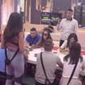 Učesnica elite opštila sa poznatim voditeljem? Cimer joj sve vreme pretio ovom informacijom, a sada je sve javno, nećete…