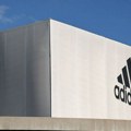 Grčka podnela tužbu zbog reklamiranja „Adidasa” u blizini Akropolja