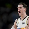Ovo bi bila "bomba"! Mario Hezonja oblači crveno-belo?