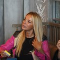 "Upali su sa pištoljima, ležala sam ispod stola" Vanesa otkrila detalje sa horor tezge, evo koja pevačica je bila sa njom