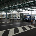 Na graničnim prelazima na izlazu iz Srbije teretnjaci čekaju do tri sata
