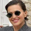 Nina Badrić se razgolitila na jahti, a tek da vidite koga drži u krilu! Prizor oduševio fanove