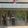 Policija i dalje u kampusu u Novom Sadu, iz pritvora pušteni studenti privedeni u Rektoratu