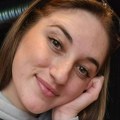 Anđela je osećala trnjenje, nije ni slutila da će banalni simptomi postati neizlečiva bolest: Mlada Vranjanka sada ima samo…