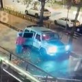 Pojavio se snimak pokušaja otmice fudbalera, četvorica ga napala VIDEO