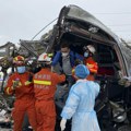 Тешка несрећа у Кини: Воз ударио раднике на одржавању пруге, има мртвих и повређених