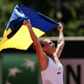 Ukrajinka napravila haos pred meč sa Ruskinjom! Izvadila telefon i pokazivala novinarima sporne lajkove: To je kao da igrate…