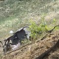 (Foto) Dečija kolica od siline udara odbačena na livadu i zgužvana! Potresan prizor na mestu užasne nesreće u Kraljevu…