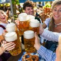Pereca 6 €, pecivo sa sirom 24 €: Kakve su cene na čuvenom Oktoberfestu i koliko košta pivo?