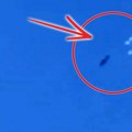 Kamera zabeležila prelet moćne ruske rakete: Pogledajte kako Kh-101 obmanjuje radar ispaljujući oblak iglica (video)