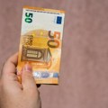 Ako vidite 50 evra ispod brisača vašeg automobila, ne dirajte novčanicu, samo nastavite da vozite! Evo zašto