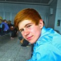Umesto za London, ukrcao se u avion za pogrešnu državu – usledio šok roditelja kad je rekao gde je: "Sam u kući 2" uživo