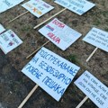 "Smeće koje je ostalo juče, večeras iznosimo do kraja": Novosađani se ponovo okupljaju kod Rektorata