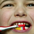 Zašto nije uvek najbolje prati zube dva puta dnevno