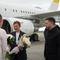 Zelenskog u Bukureštu na aerodromu dočekao samo ukrajinski ambasador