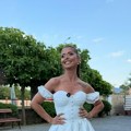 "Nemam silikone, nisam ništa radila na licu" Svastika Darka Lazića ima troje dece, a sad otvorila dušu o životu i karijeri…