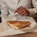 "Burek sa sirom... Pa vi mene za***vate?" Luda promocija fudbalera Hajduka iz Splita