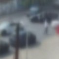 Mahao zastavom Albanije i pravio haos na ulici! Snimak "zapalio" društvene mreže, policija će ga kazniti