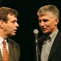 Izbori u Srbiji 2023: Kako je nestao DOS, a šta je slično u okupljanju opozicije dve decenije kasnije